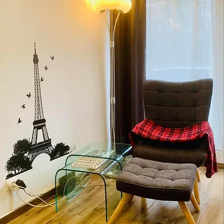 Little Paris With Free Garage Near Tokuda Hospital Apartment *